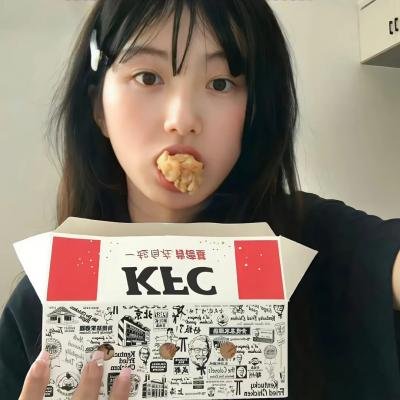 红鞋男子
